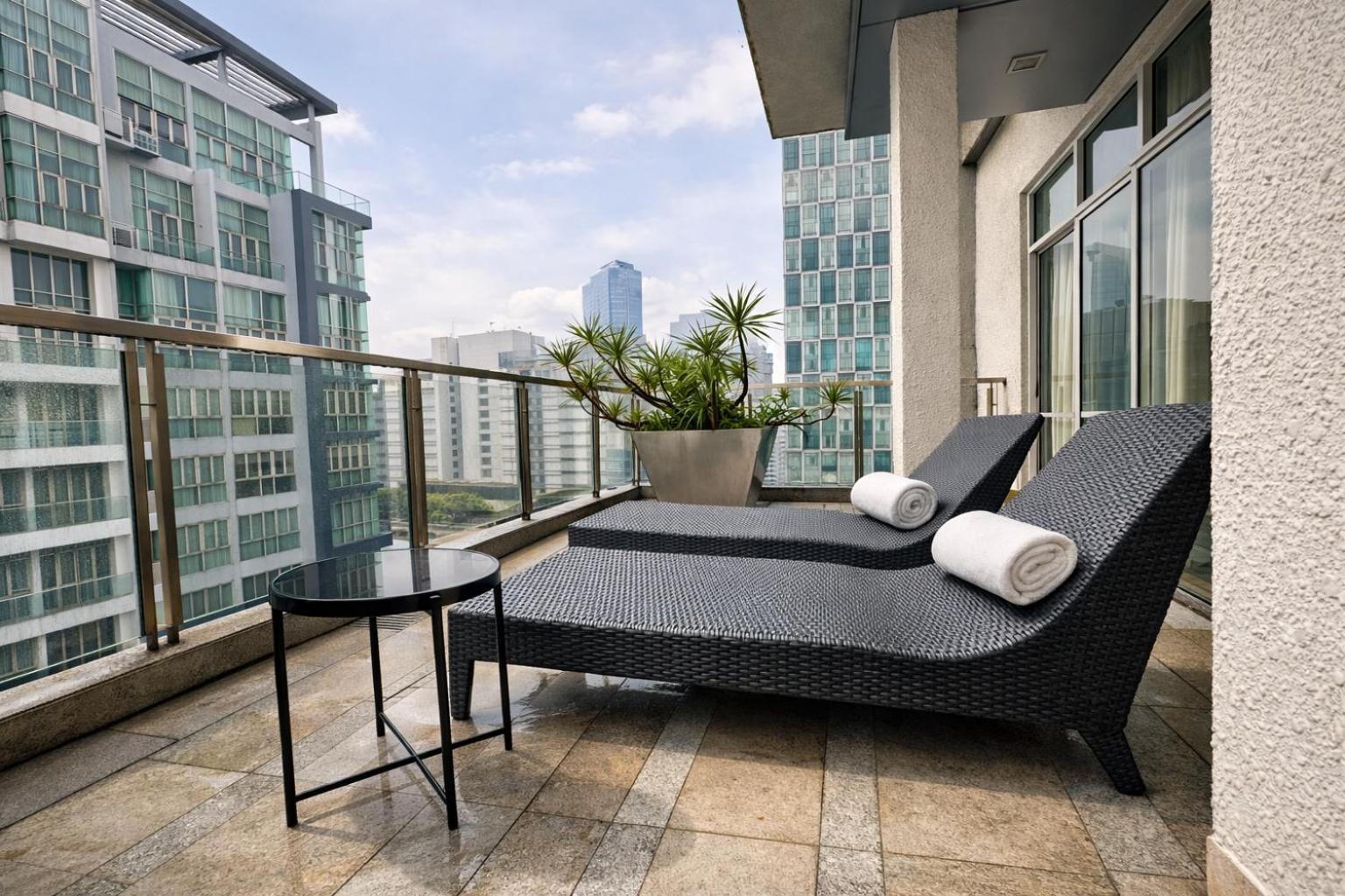 SKY Penthouse 3 Bedroom